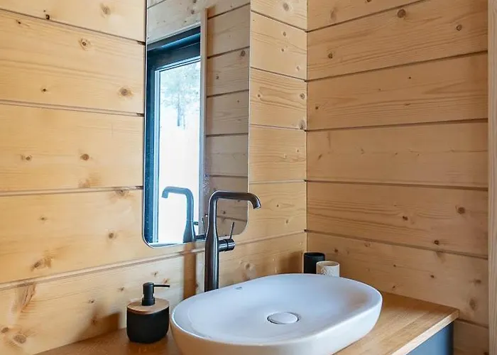 Kimmelvilla - Wilderness In Your Living Huvilat *